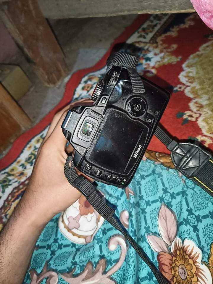 كامره دي 90 لبيع مابيها يي شي علا فحص وغراظها موجوده شراي رقم موجود//***********
