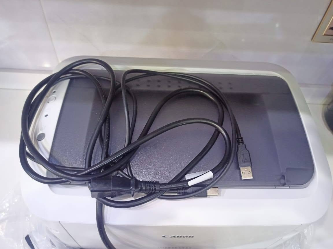 طابعة كانون جبتهة علمود جهاز طبي وما رهمت طابع ورقة وحدة بيهة فقط يعني جديدة بالكارتونة بعدهة ب180 رايدهة 
***********
