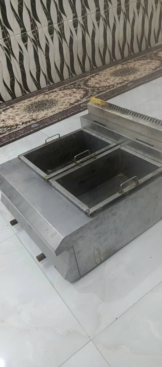 قلاية فنكر شغالة وجاهزة الحجم الكبير سل استيل اصلي السعر 80,,,, ***********
