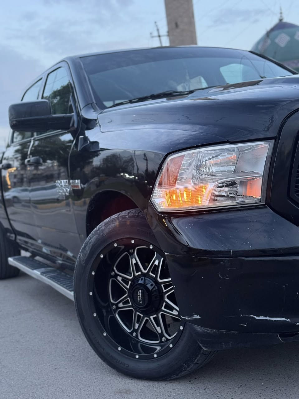 السلام عليكم
رام كلاسك موديل 20 باب طويل المرغوب
حادثه
جاملغ اليمنه تبديل +صبغ وصبغ وشوي من البنيد وشوية من الباب الراكب لسياره نضيفة حيل 
هسة شادلهة ويل وتايرات جديدة وبطارية 
عليها دوس 
بلكات اريديوم 
كزوز بواباب ومبرمجة يم الوحش ايكل 
ماشية92 الف
رقم انكليزي باسمي يعني ثاني يوم تحويل
السعر 190وبيهة مجال قليل حيل حك جيتك 
مكان السياره البياع السيديه 
رقمي
***********
