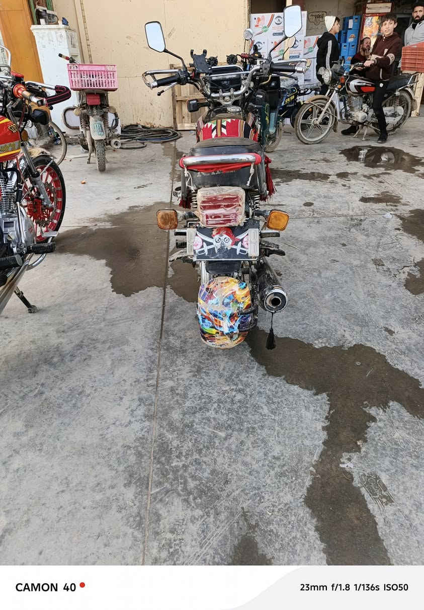 سلام عليكم ماطور سيفان موديل 2020 مفتوح نضافه كدام العين فول السعر 400 وبي مجال عنواني الجدعة هاذه رقمي ***********
