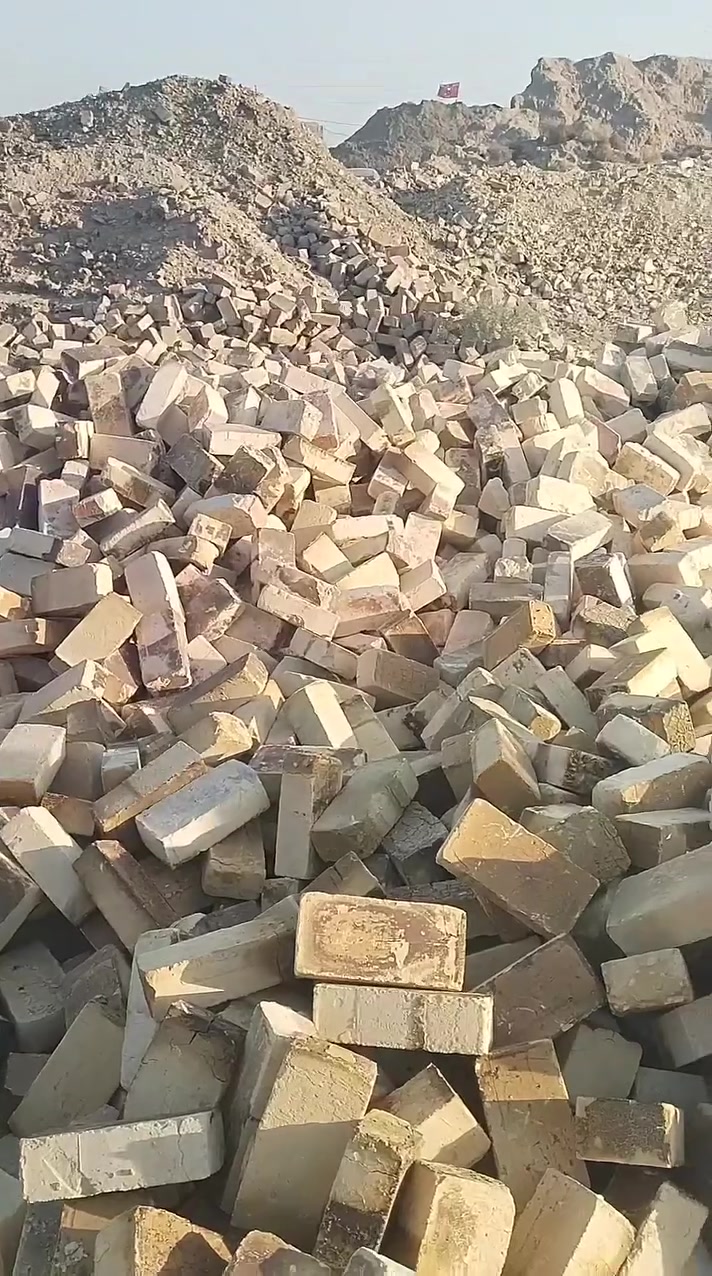 مال بنيان مال بتلو قويه حديد قفل سعر 420 عدد 4000 زياده شرط 300 طابوكه ***********
