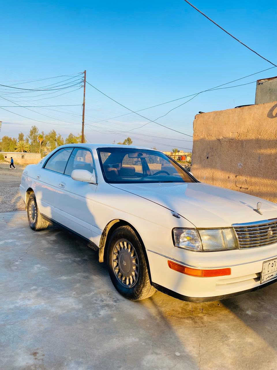 السلام عليكم سياره بطه متصل للبيع موديل 1992 محرك كير شرط تدفئه نار صدر تايرات كلو نضيف رقم نينوى الماني شرط التحويل بيها مكانين صبغ ازغار سعر62 وبيها مجال
اتصال***********
