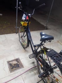 شباب عندي هذا البايسكل للبيع سعر 120 بي مجال هذا رقم 07776451580