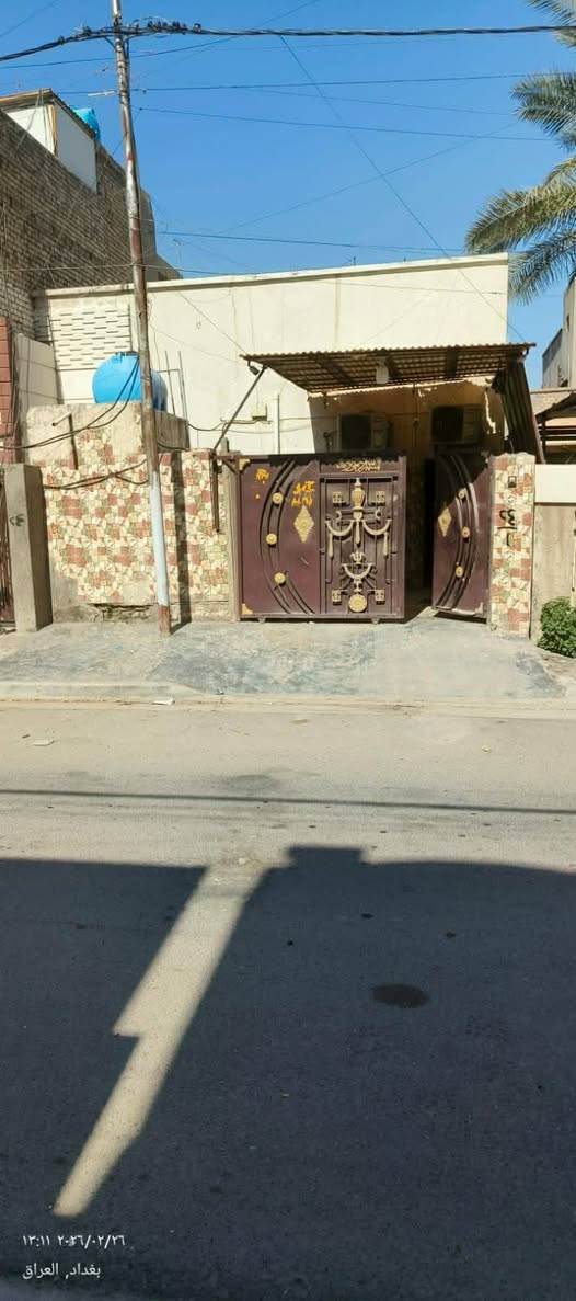 مشتمل لبيع مساحه 120متر في حي القاهره الاولى فرع مطعم القاهره واجه 6متر ونزال 20متر قابل لسكن للاستفسار على الرقم ***********علما غير متوفر على الفيس فقط باقي التفاصيل على الرقم
