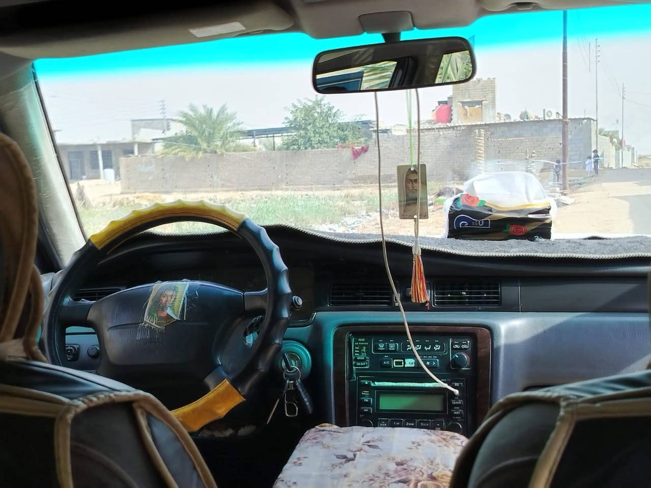 السلام عليكم  سيارة رأس الثورة  ايسر البلاد  مكفول من  الكص وال النقل   الجثه وال اوصليات  مكان البصرة قضاء المدينه وهاذها رقمي ***********
