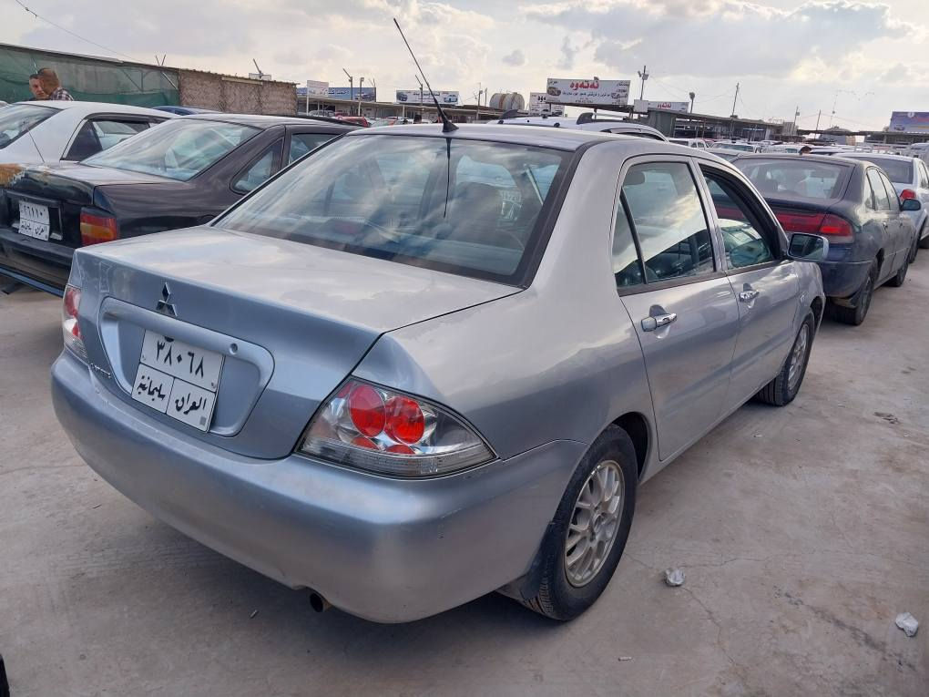 لانسر ٢٠٠٩ بئ بوياغ ١٤٠ هزار رؤيشتية مةكينةي نةكرايتةوة تازة تايةي لؤ بةستراية سةيارةكة لؤكة سعري ٧٦ وةرةقة *********** أربيل, العراق
