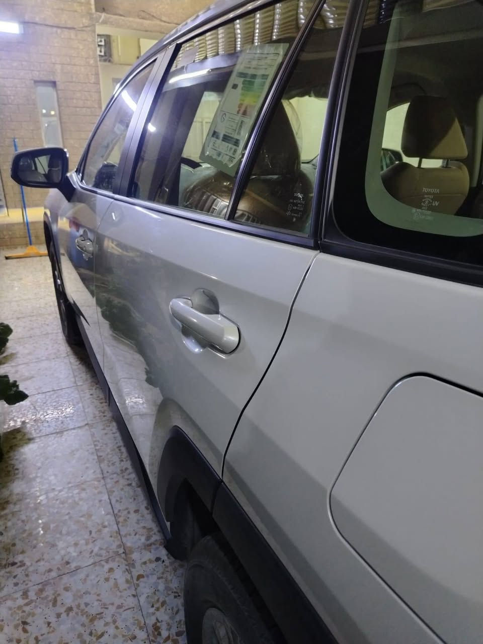 السلام عليكم
مكلف بالنشر 

تويوتا راف فور موديل 2024 لون ابيض شركة ساز بعده بالضمان 

ماشية 4300 كيلو يعني اخت الزيرو

 كلشي على وضع الشركة حتى الدواسات بعدهن مامشدودة

 مابيه اي ضرر صيانته بالشركة 

فورويل درايف محرك 2500 

كتلوكات الشركة وكارت الضمان وكلشي موجود 

السيارة رقم بغداد 

السعر 40 مليون وخمسمية الف دينار

للاتصال 

0773 169 8873

اني مكلف بالنشر
