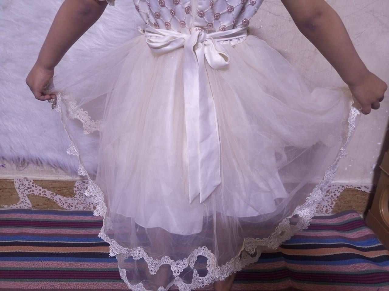 بدلات بناتيه تلبس عمر أربع سنوات وعشر سنوات


**إذا كنت صاحب هذا الإعلان وتريد حذفه لأي سبب، رجاءا أرسل رسالة إلى الدعم الفني**