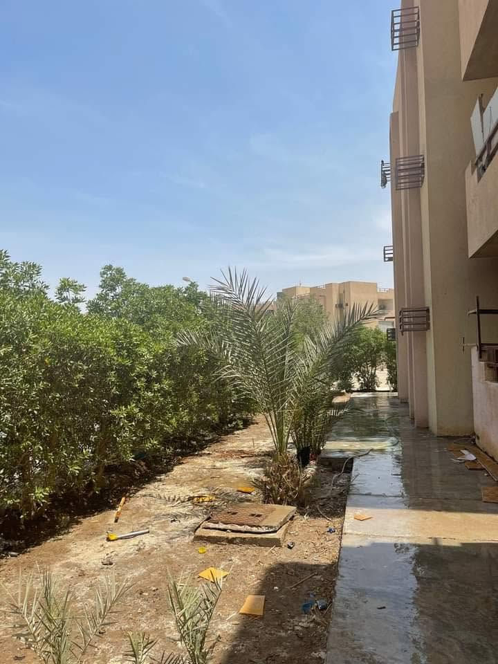 مرحبا
شقه بمجمع الزيتون السكني

ارضي

فئه A 

مساحتها 150 م

3 غرف

صاله

صحيات 2

مطبخ

حديقه داير مداير الشقه

قصدهه للدوله 75الف دينار شهريا

مطلوبه 13 مليون

السعر 55

للاستفسار الاتصال الرقم ‭0784 050 3094‬

