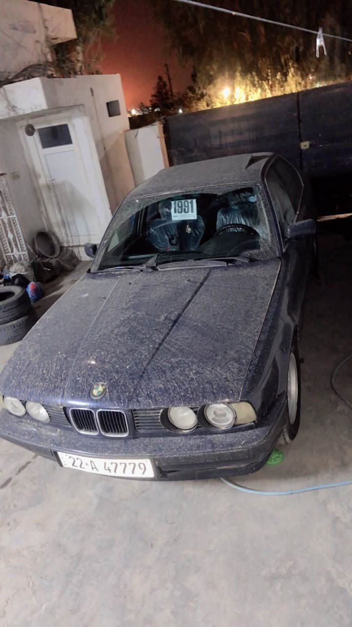 Bmw 1991 
محرک 525کبس
سیاره بدون مصروفات
کیر عادی
رقم اربیل سنویه لحد 30
صبغ عام للجمالی 
مکان سیاره کرکوک 
***********
السعر 50 وشویه مجال Singapore
