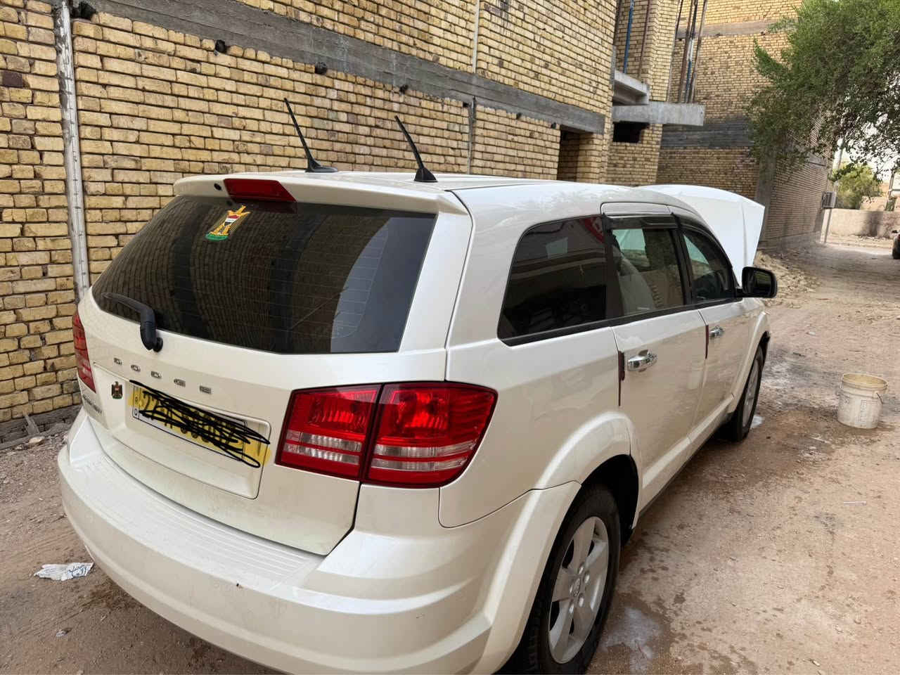 دوج جورني 2017 رقم الجديد ذي قار
سياره بااسمي تحويل ثاني يوم وسنويه جديده

شاشه كبيره
ويل كب
محرك 2400 
لون صدفي
تبريد قطعتين
7 راكب
تخم تاير 
..............
تبديل قطعتين باب وجاملغ جهه الصدر
بيها صبغ نفس الجهه مال الصدر تجميل
ضربتها ماواصله للفخذه او الشاصي
سياره عائليه وللجناي لان البياع شراي يتعب

بيها ضربه بسيطه جديده موجوده بلصور عفتها ع حالها...

بيها مجال للشراي صدك اما البطران لايراسل..
هذا رقمي *********** ناصرية, ذي قار
