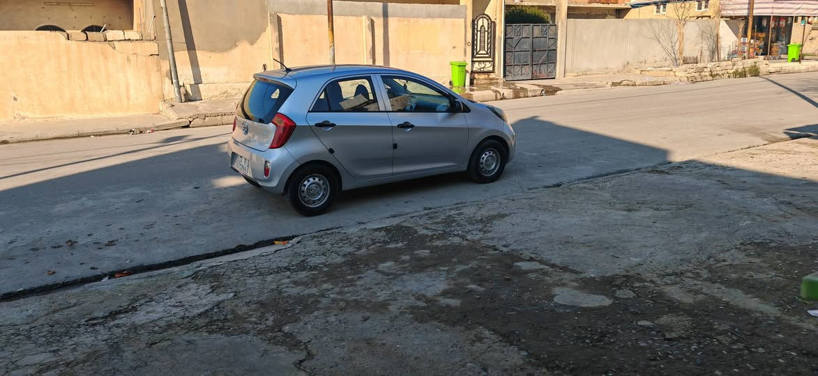 السلام عليكم رمضان كريم 
بيكانتو 
الموديل. 2012 شكل ال16
المحرك. 3 
كير. عادي 
كوبون بانزين 
رقم نينوى انكليزي شرط التحويل 
الضرر صبغ باب وجاملغ ونهايه الدوسه بدون دواخل شرط
السعر 65 بيها مجال 
للأتصال ***********
***********
العنوان. موصل الايسر
