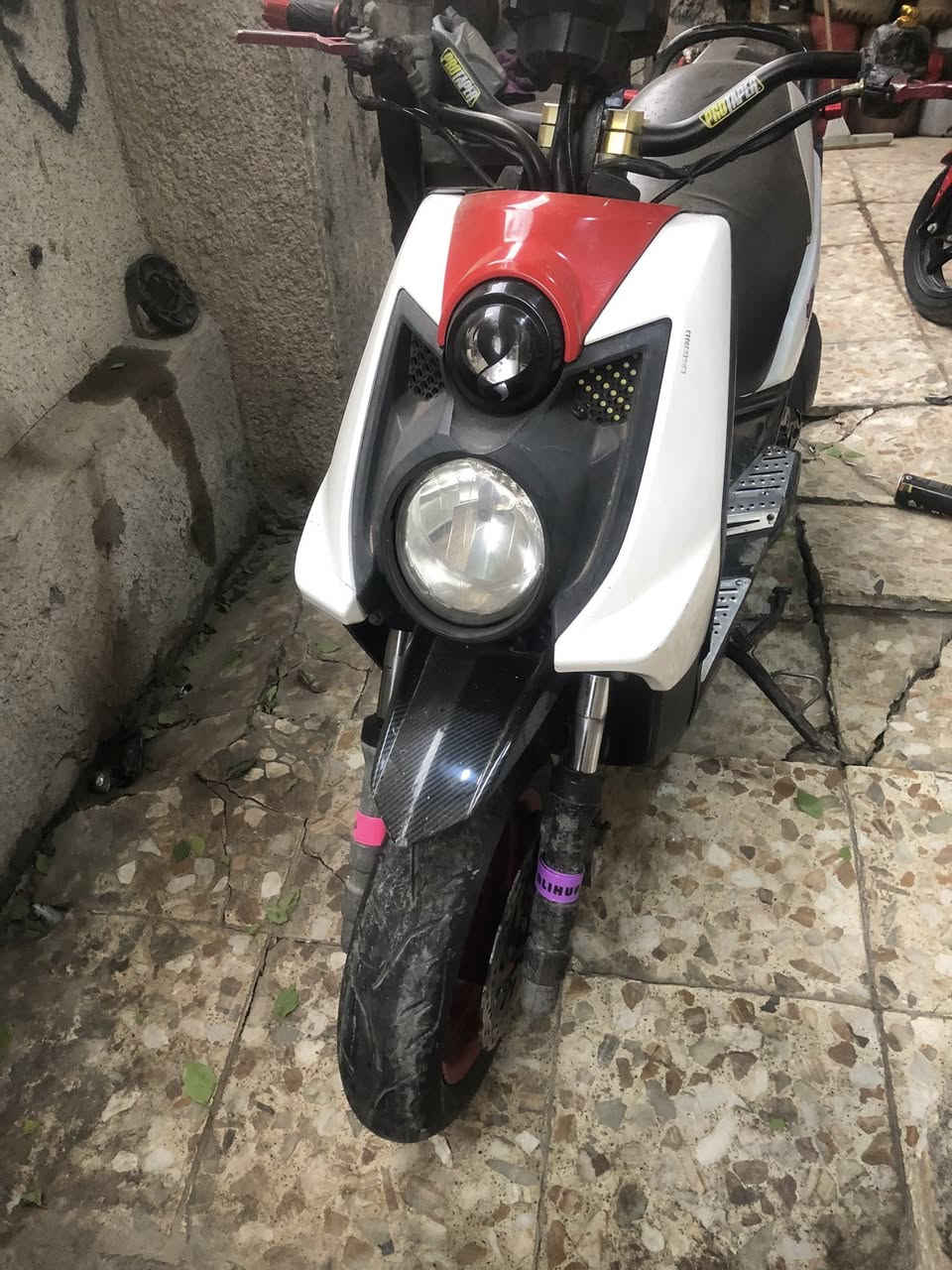 السلام عليكم سكنس جبلي دراجه مكفوله مابيه اي نقص كهربائيات كله شغاله للأستفسار ***********
