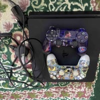 احبتي بلي 4PS مهكر بي ١٠ ألعاب لو اكثر  1 تيرا البلي كلش نظيف وما مفتو...