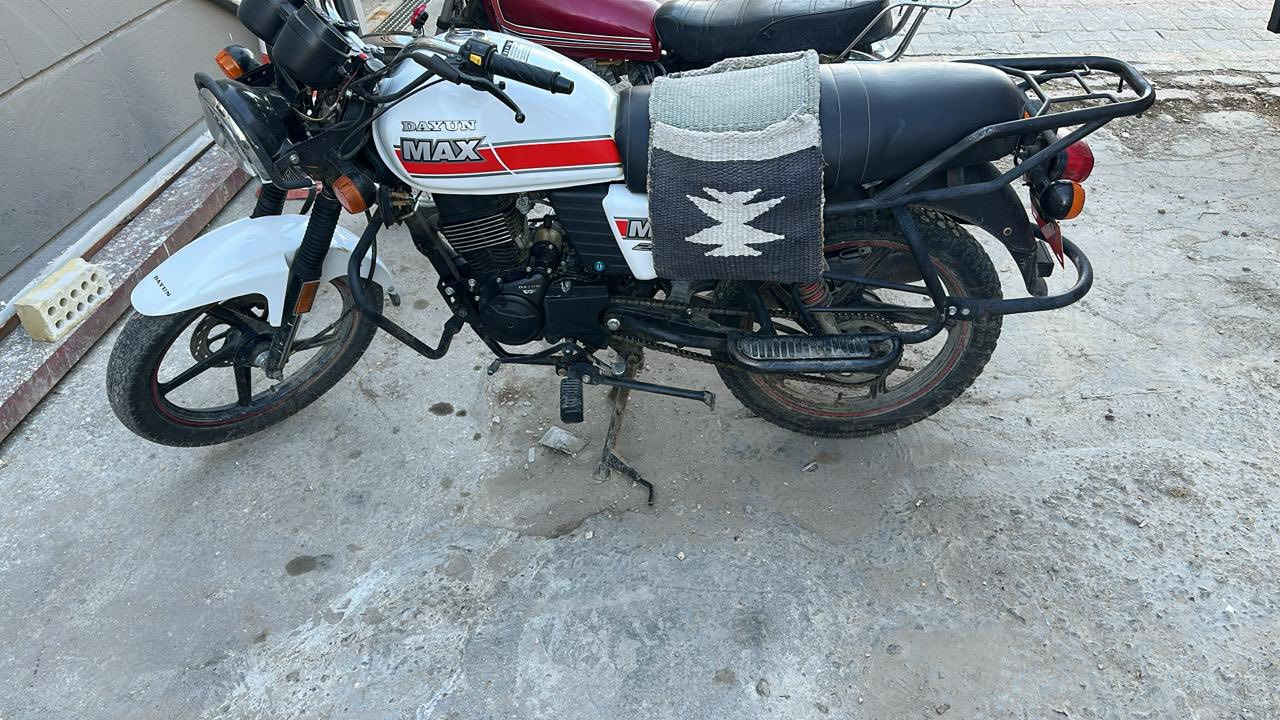 سلام عليكم دراجه دايون نفخ بيض  مديل 22 اروق اوصولي كل نقص مابيه دراجه اليريده بيه خير ويدلل مكاني بل جمعيه مل السعديه 
***********
