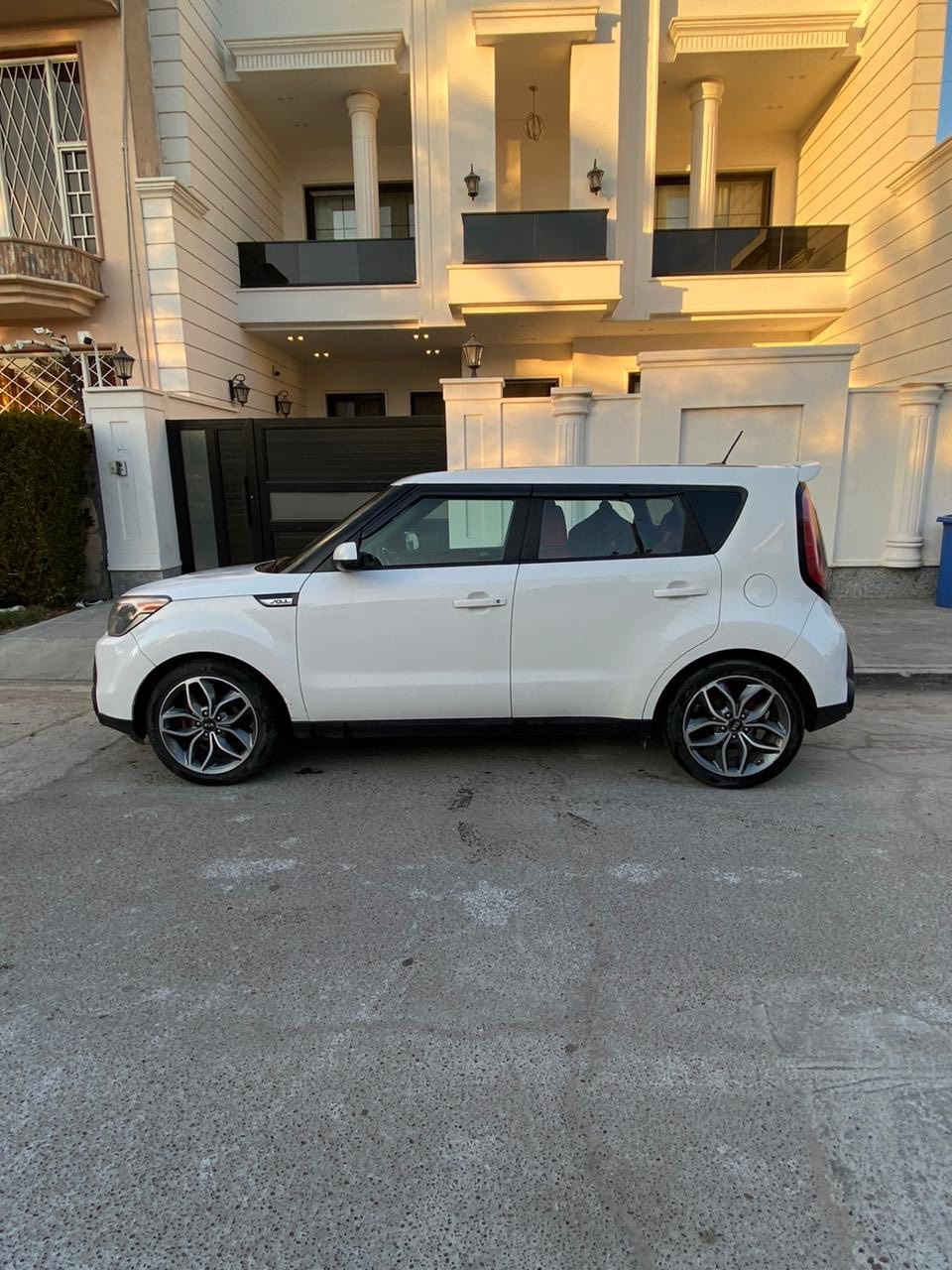 للبيع كيا صول وارد امريكي موديل 2016
محرك 1600 GDi ،گير At داخله كلين تايتل
بدون ايرباك بدون تبديل ليبل واحد السياره
رقم سليمانيه ، مكان السياره بغداد زعفرانيه
بيها صبغ فقط هلال خلفي ايمن ، صور المزاد
مرفقه مع الصور ، سعر 115 $بيها مجال قليل

‭0772 260 0816‬
مكلف بالنشر !
