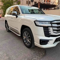 لاندكروز VX • ٢٠٢٤ • ٣٣٠٠٠ كم