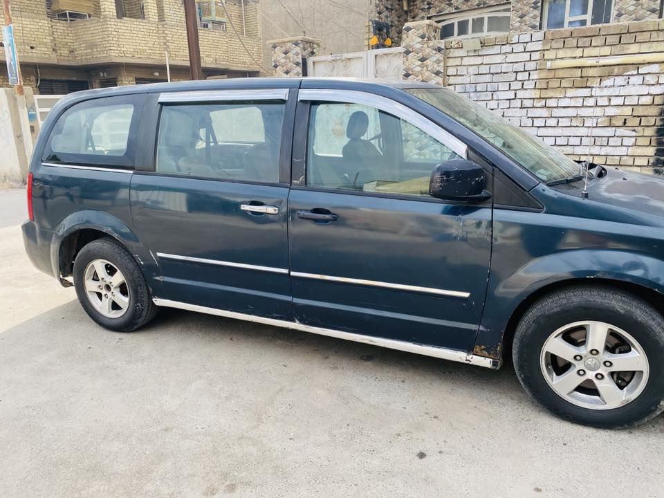 دوج كرفان ٢٠٠٨ فول ماعده الجنطه مكينه ٣٨٠٠ تبريد ٣ قطع تخم تاير جديد باتري جديد كهربائيات شغاله مكينه وكير نضيفات سياره حادثه جاملغ الايمن والباب وبيه طخه بل جاملغ الخلفي مصبوغه حزام سعره ٨٧وبيه مجال 
***********
