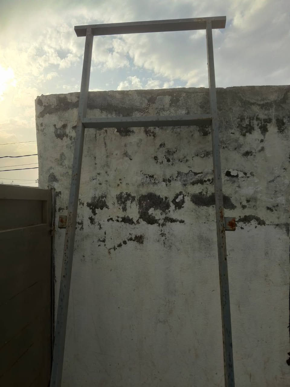 السلام عليكم فريمه 3متر نضيفه مكان حله أبي غرق رقمي ***********
