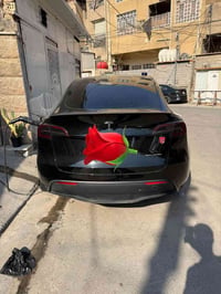 تيسلا موديل 2023 Y حادثهة موجود بالصور مسروق جاملغ مكفولة دبل ماطور  ا...