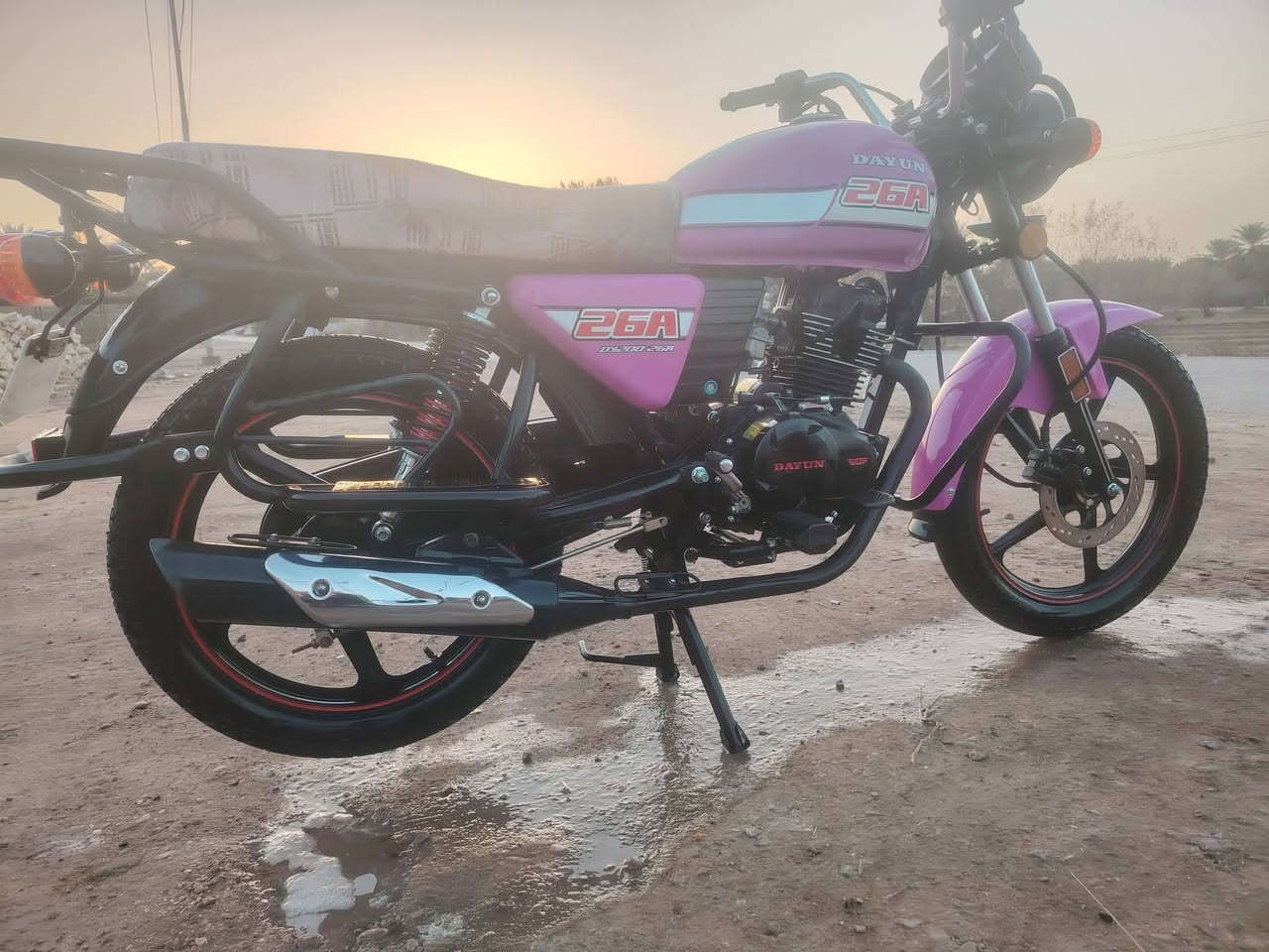 دراجه دايون للبيع موديل ٢٣ للاستفسار عن السعر 850صاحب الدراجه مستعجل وعنده ضرف مستعجل عليهه للتواصل ***********
