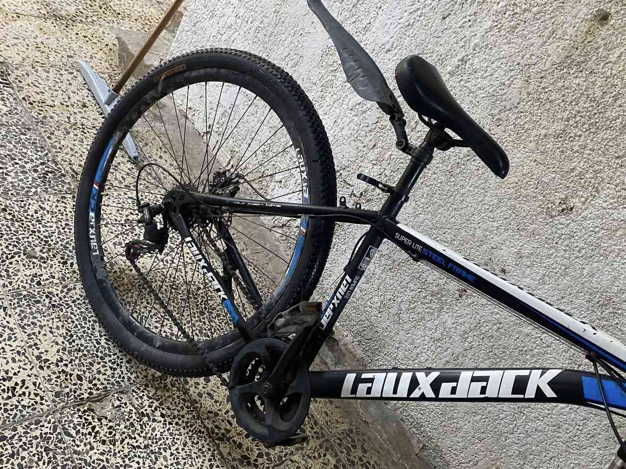 بايسكل قياس 29 مو 26 للبيع 100 الف الغزالية جديد استخدام شهرين و بعدها تركته


**إذا كنت صاحب هذا الإعلان وتريد حذفه لأي سبب، رجاءا أرسل رسالة إلى الدعم الفني**