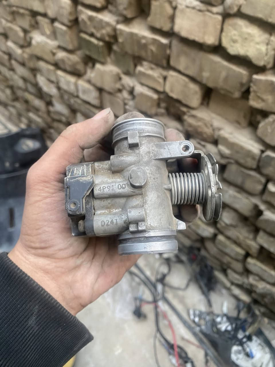 السلام عليكم متوفر غراض سكنس فحل 
سوادات حاضنه وكاعيه وواقيه مال طين
ضفيره كامله وياها جوزه بلاد 
وجويتر خطين 
مكاني بغداد مدينه الصدر موجود توصيل 
***********
