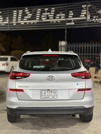 توسان موديل 2019 امريكي صور الحادث مرفق مع الصور بيها 3 قطع صبغ بدون د...