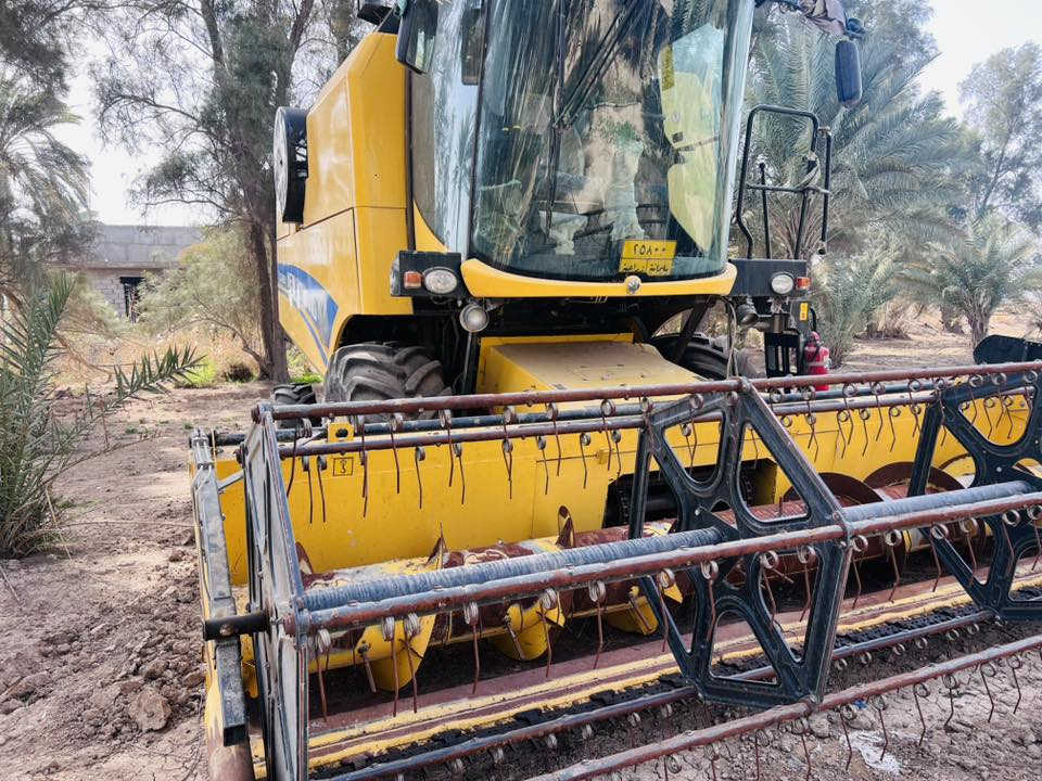 السلام عليكم
للبيع حاصده نيو هولند اربعه بلم نفخ دبل درام موديل 2022
عاده 1300 ساعه مكفوله كفاله عامه كله شركه ما مديومه عل بلاد مكينه جديده حته غسل ما مغسوله 
لاستفسار *********** 
المكان واسط قضاء الصويره
