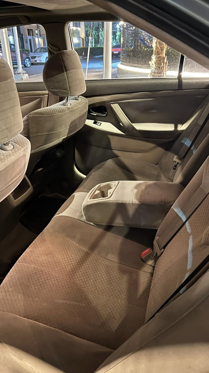 السلام عليكم 
كامري ٢٠٠٧ Le وارد امريكي 
٦ سلندر
حادث جاملغ امامي وبنيد بدون لغود وبدون شاصي 
فتحه سقف 
ماشية ١٦٦ الف كيلو متر 
سنوية جديدة 
السعر 98$ وبي مجال بسيط
الموقع بغداد
***********
