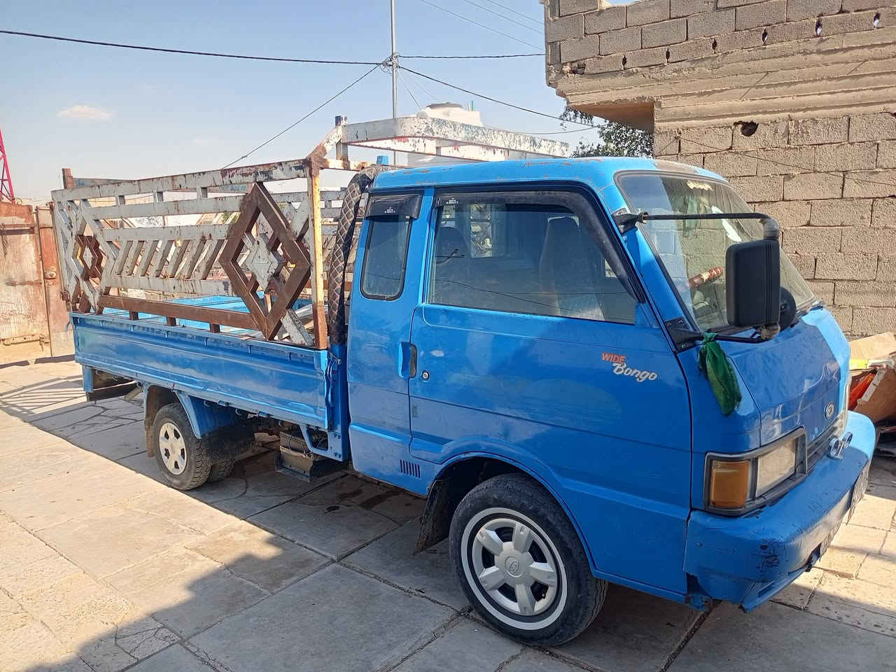 السلام عليكم سياره بنكو موديل 95 سنويه 27 تحويل مباشر ***********
