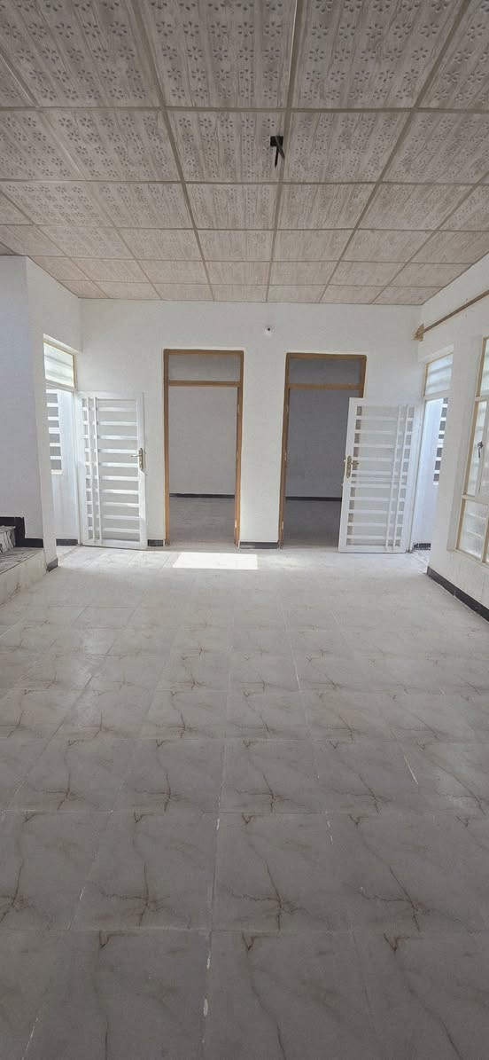 ١٤٠متر جديد درجه اولى اساس وسقف صب كونكريت بناء طابوك يحتوي على غرفتين نوم صاله مطبخ صحيات استقبال كاشي بورك سيراميك جاهزة  عنوان الدار النجف الأشرف كوفه براكيه شارع المطار القديم مقابل جامع القبه الذهبيه   ٤٧مليون 
عنوان المكتب الكوفة شارع المعمل قرب شارع المطار القديم مجاور صيدليه بلال مقابل صيدليه زحل جوار شارع سيد حبيب 
***********
*********** .
