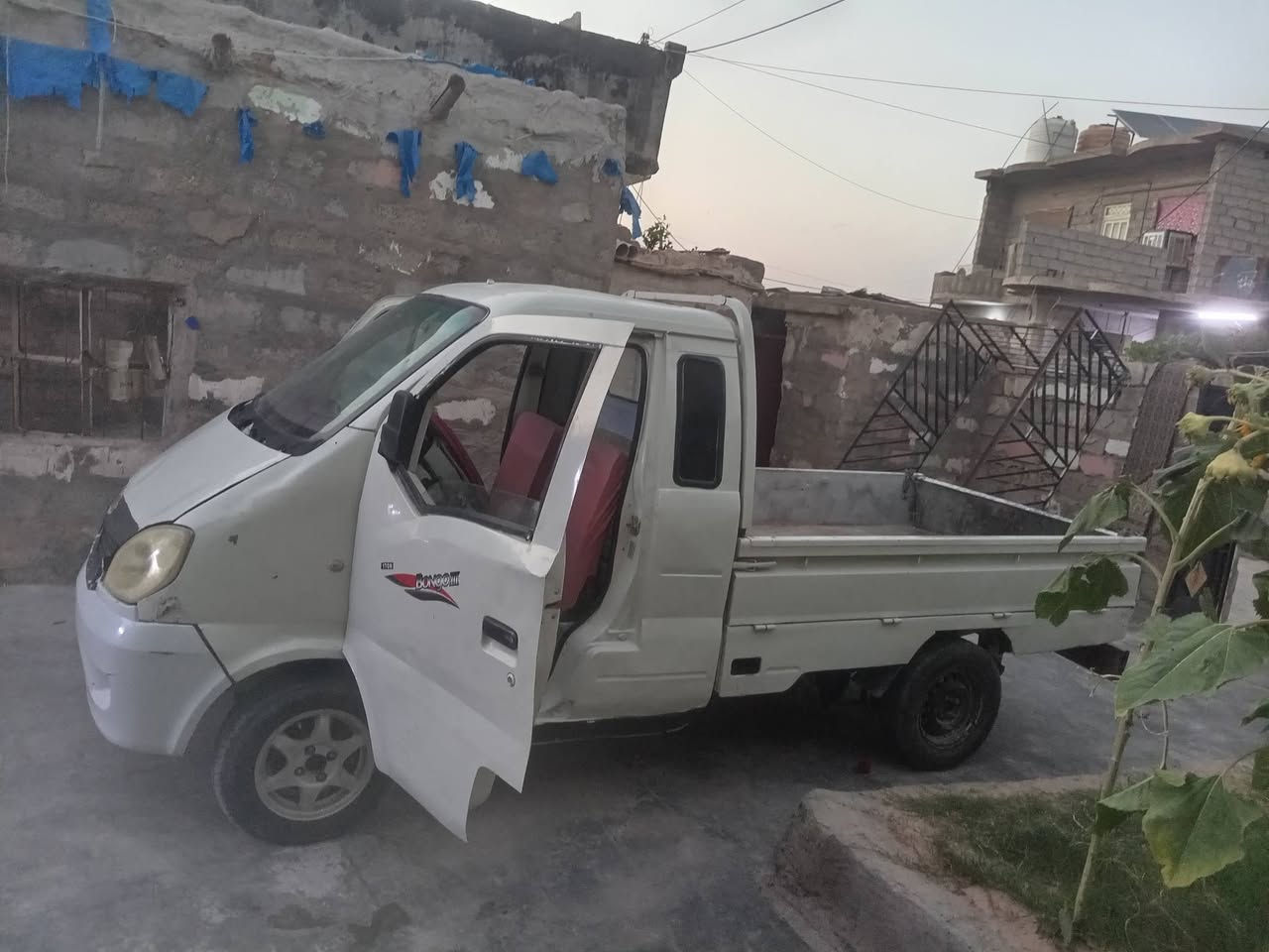 سلام عليكم سياره هانفي للبيع كير محرك بشرط شاصي معمر سياره عايزه نواقص قليله مكان دقواق السعر 15وبيه مجال رقم الاتصال ***********
