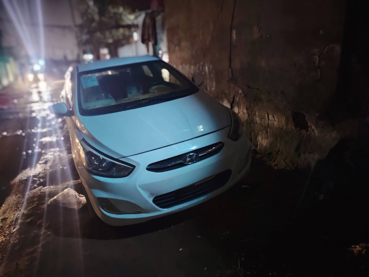 النجف الاشرف
اكسنت موديل ٢٠١٧ محرك ١٦٠٠

رقم انبار بس راعي السياره بلنجف
التواصل *********** 
٩٠ بيه مجال بسيط
