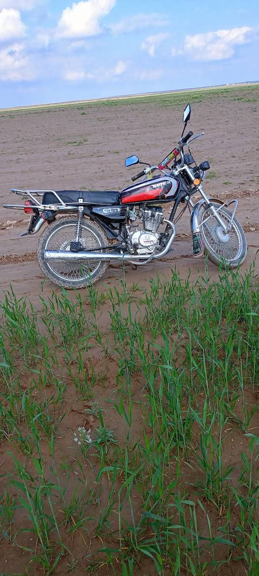 السلام عليكم موطور اربعة گير للبيع موديل 2020  محرك مفتوح شرط لاتنقيص ولاتبخير السعر 350 وبي مجال


**إذا كنت صاحب هذا الإعلان وتريد حذفه لأي سبب، رجاءا أرسل رسالة إلى الدعم الفني**