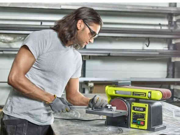 السلام عليكم 🙋🌺 
جهاز سنفره وتنعيم منصدي ماركه ريوبي اصلي 
مستخدم نضيف حدا تضافه ٩٧ 
يعمل بقدره ٣٧٠ واط 
عدد الدورات ٢٨٥٠ دوره بالدقيقه 
وزنها ١٨.٥ كيلو 
السعر /110/ ألف مع التوصيل 
الحجز على الخاص او الاتصال على الرقم 
***********
