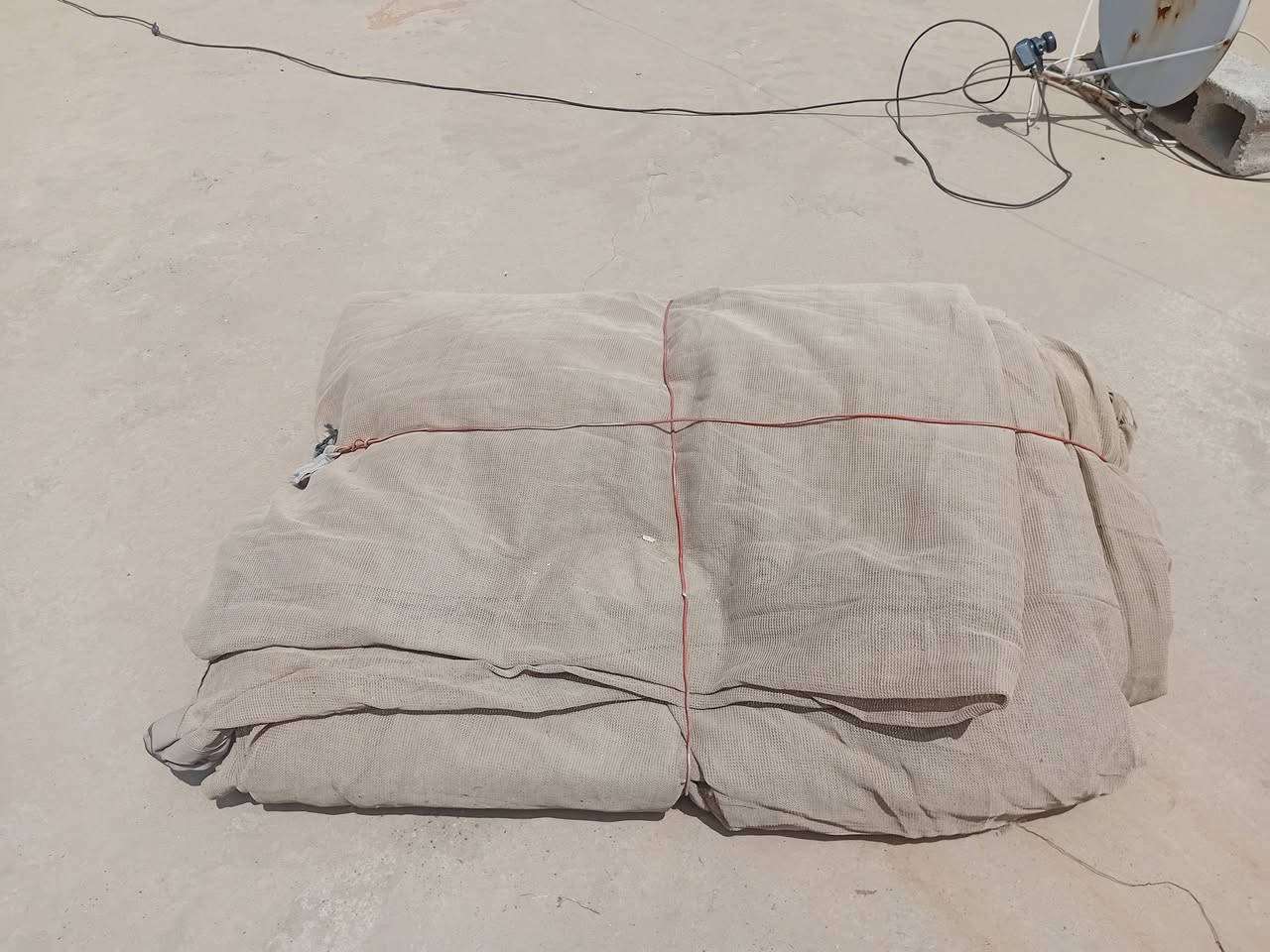 السلام عليكم للبيع جادر ضلي امريكي اصلي يفيد اصحاب المشاتل الكراجات طول ٢٠ عرض ١٠ سعر خاص ديالى بعقوبة قرب جسر خرنابات ***********
