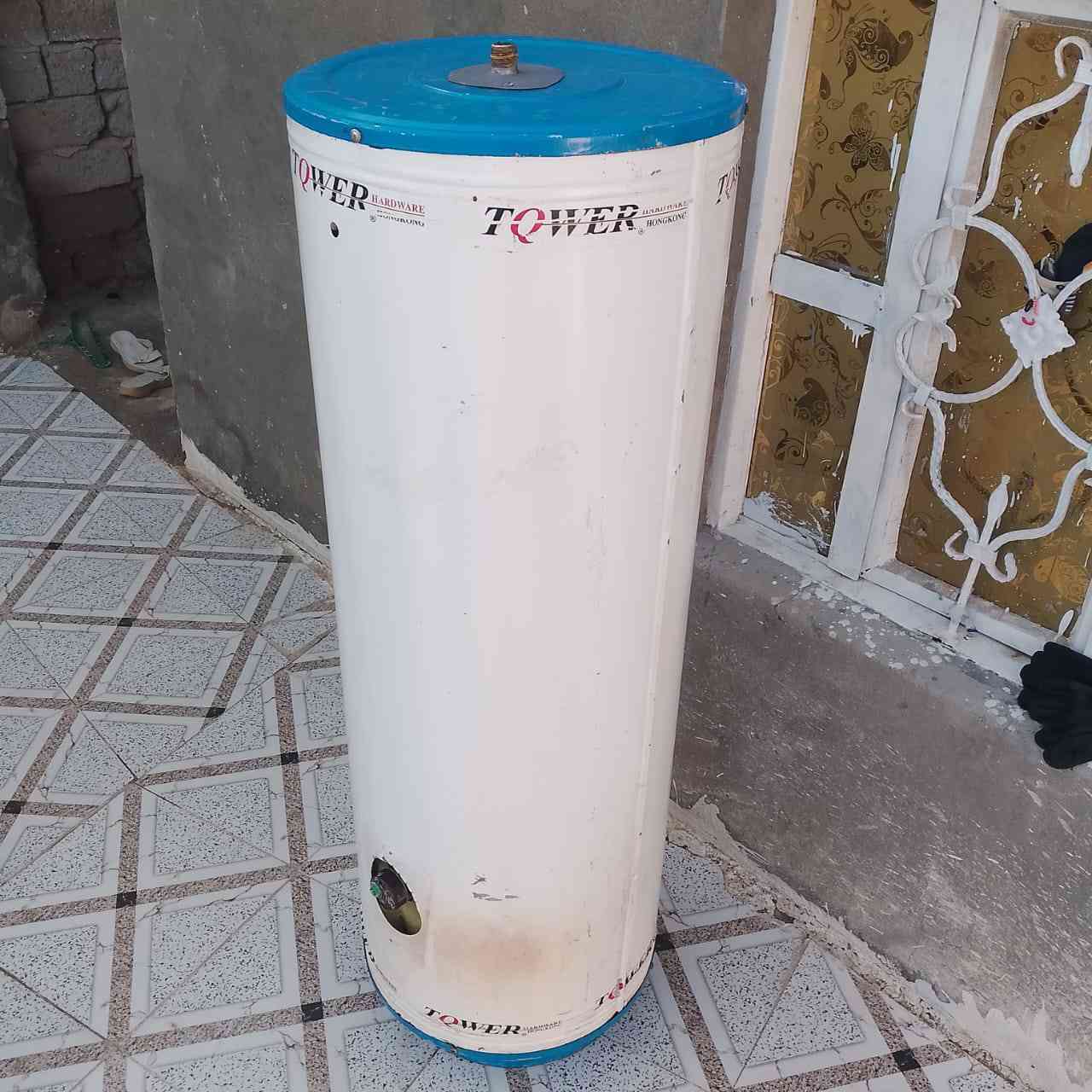 سخان للبيع 160 لتر 
السعر 50 الف مع الشد 
بدون شد 40 الف 
واتساب ***********
