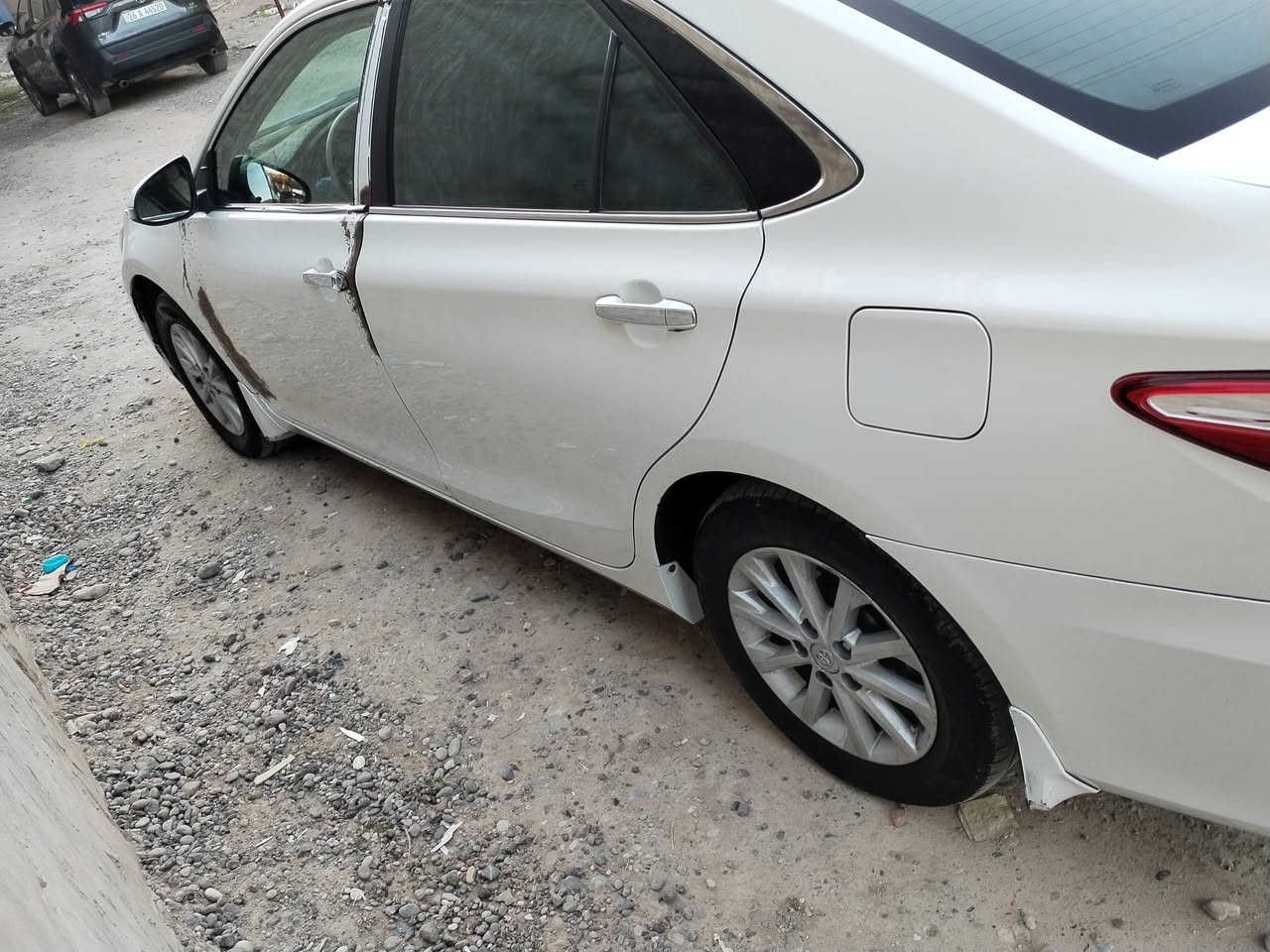 كامري خليجي 2017 بس القماره مرشوشه رش بدون معجون وبدون تعديل شرط بس رش والباقي كفاله عامه 
ماشيه 145ميل شرط كير محرك صدر تخم تاير جديد السياره جاهزه من كلشي اريد مراوس حسب القناعه شعندك نزل بتعليقات معا السعر وتحياتي الجميع ***********
