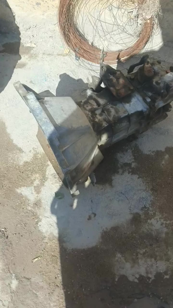 سلام عليكم كير 3000 بس الثاني ما يجي و الباقي فول وذني زوج تايرات 14 ماشيات شهر  الشراي بي خير ويتدلل***********
