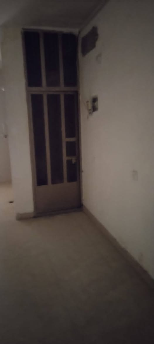 السَلٱمٌ عـَلـْيگمّ-ۈرحـْمّـٌة ٱللـّہ ﯙبُرگـّاتہ  شقة للبيع طابق ارضي 71 متر الكرادة شارع 42 السعر فد شي صاحبها محتاج ويريد يسافر  للاستفسار الاتصال ع الرقم *********** او ع الرقم الثاني ***********
