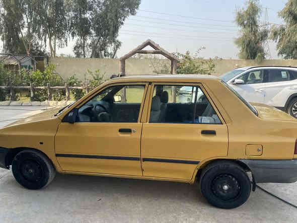 السلام عليكم 
سايبه للبيع الموديل 2015 
سياره جاهزه ونظيفه كهربائيات كله شغاله كير والمكينه مكفوله والكشر الي بل صوره والسياره رقمه مميز  
السعر 32 ورقه 
***********
