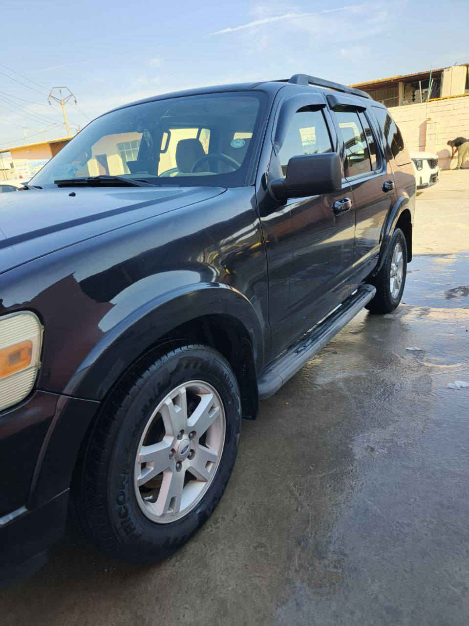 السلام عليكم
فورد اكسبلور 2009 خليجي 
السياره مكفوله فقط البنيد بي رش
كامرات عد2 
شاشه
تبريد 4 قطع
دبل فيتبم
7 راكب
فور ويل 
السياره ماشيه 170 فقط
رقم اربيل مميز
كلشي بيها شغال 
كامله مال جناي
السعر 105

رقم ‏‪***********‬‏
