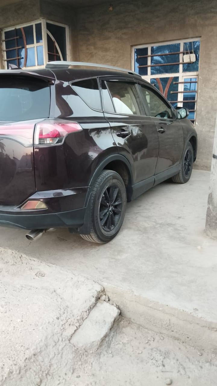 تويوتا راف فور موديل 18 رقم انكليزي سنوية جديدة انبار مكينة وكير جدد تخم تاير صبغ  عام مواصفات عادية مكان ابو غريب مراوس حسب القناعة *********** اشعندك دز خاص او واتساب
