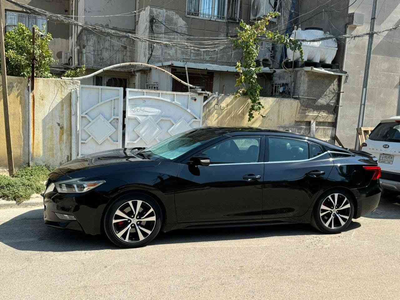 بسم الله الرحمن الرحيم
اللوان : اسود 
موديل :- ٢٠١٨
عداد المسافة : ٦٧ الف ميل
حجم المحرك 3500
صور الحادث مرفقه بالمنشور حادث سطحي و حلو 
المواصفات : SL 
 ابواب بصمة
فتحة بانوراما 
بصمة تشغيل عن بعد 
شاشة دشبول ديجيتال
كاميرا خلفية 
نقطة عمياء 
اوتو ستوب
رادار امامي  (التحذير من الاصطدام)
حساسات امامي
حساسات خلفي 
نظام : Normal 
نظام : Sport
كشنات جلد
كشنات كهربائي
كشنات هيتر
تحكم استيرن 
استيرن هيتر
تبريد قطعتين
نقطة عمياء  بلاتينيوم 
شاشه 
رقم شمالي تريد تحويل تريد وكالة 

السعر ١٤٠$ وبيها مجال 
مكان السياره بغداد الكاظمية 
***********
