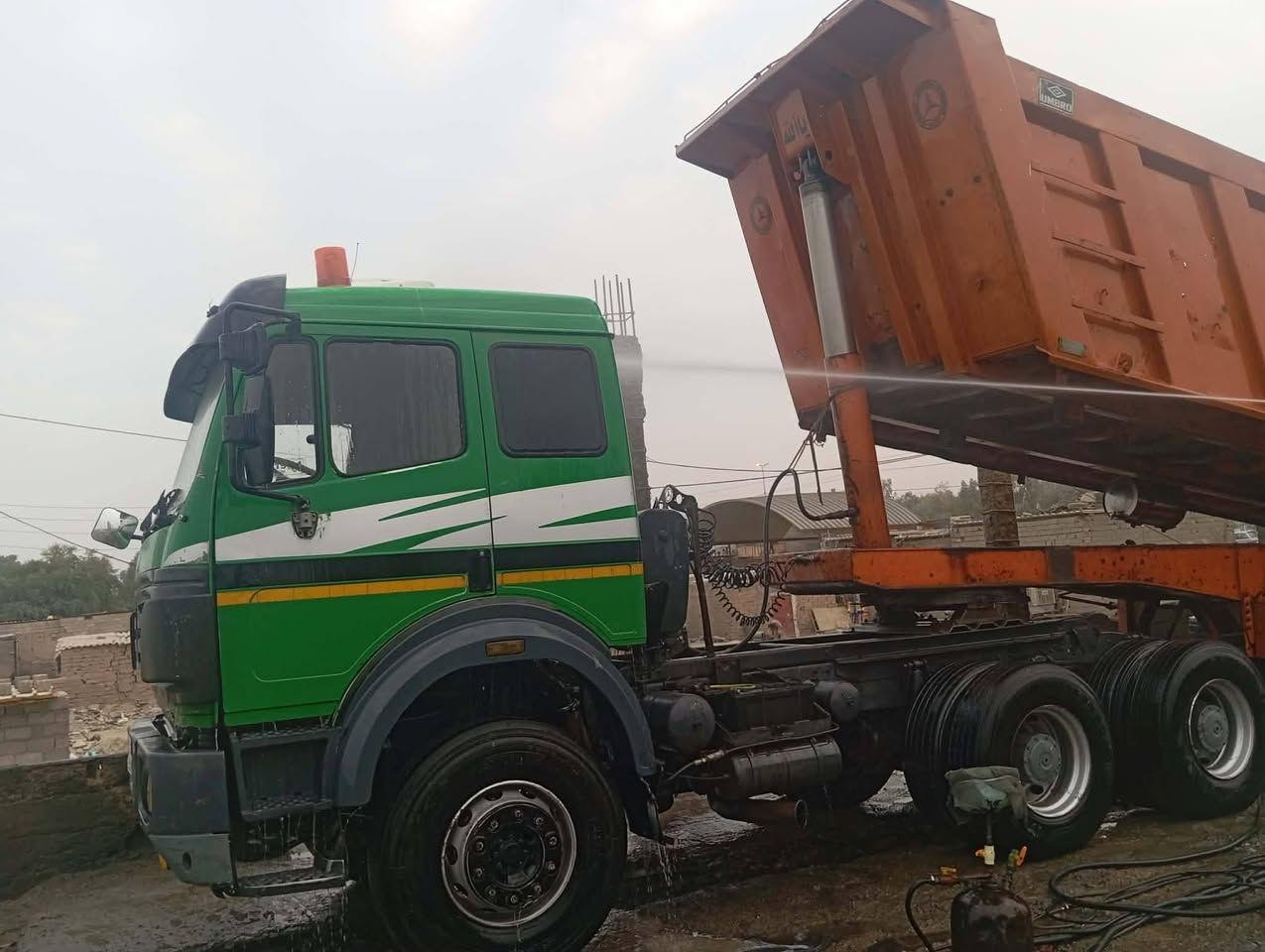 سلام عليكم سياره البيع البي ٩٦ مكينه 44 كير 220 تخم تاير مجموعه 5فحله كتروز رقم انبار ٣ لوحات بسمي ل٢٨ مربوطه قلاب تلث محاور الاستفسار***********
