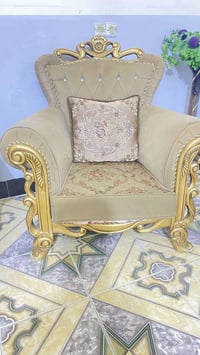 تخم صاج • ١٠ مقاعد • سكن خمسه كيلو