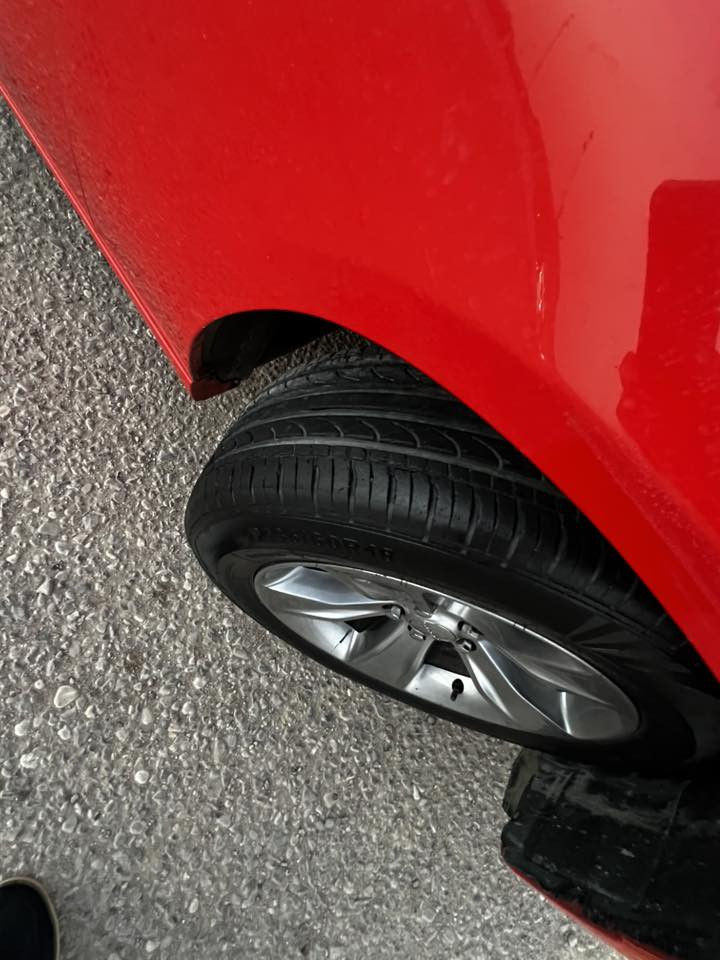 ويل جارجر 18 sxt. جديد تخم تاير مراوس بويل 17.مع الفرق او للبيع ***********
