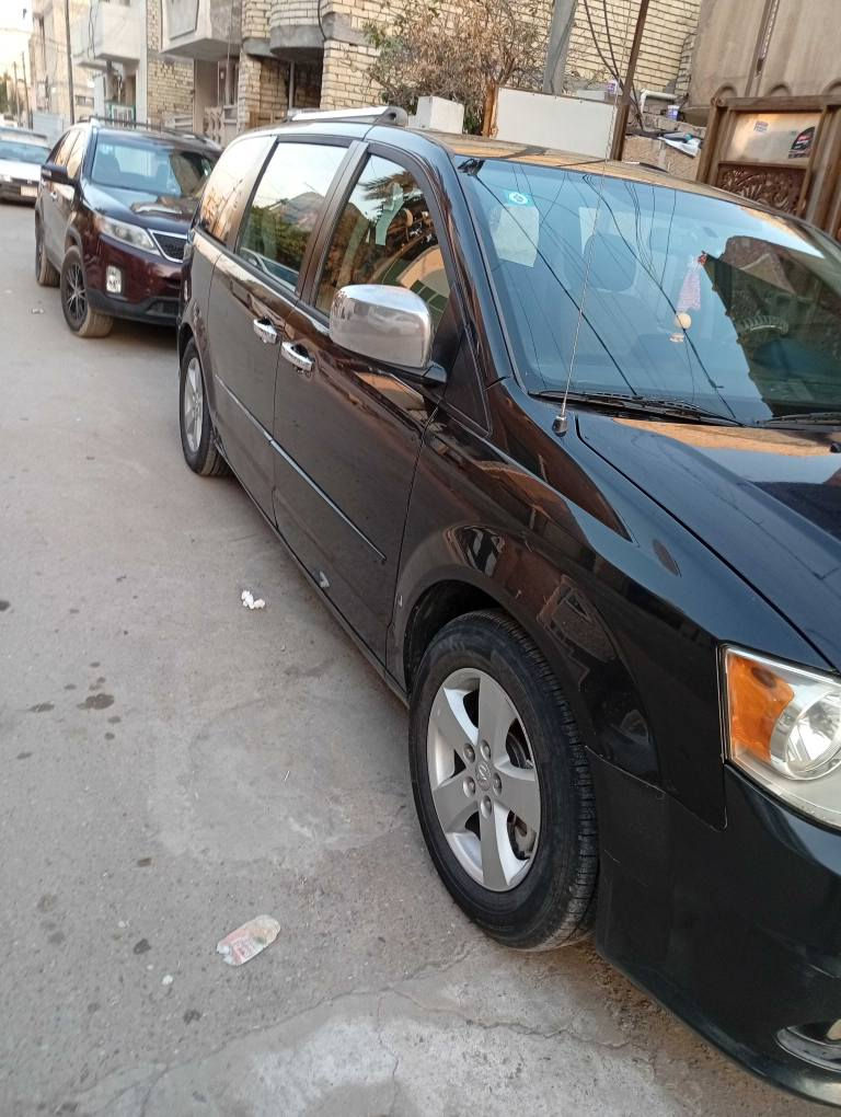 السلام عليكم للبيع دوج كرفان أسود حادثه بسيط بالمنشور تخم تايرات باتري جديد الصدر ٨٠بالميه داخله نضيفه ٣قطع تبريد محرك والكير مكفولات جدد الابواب مكانيك رقم بغداد وباسمي موقع بغداد السعر 125وهذا رقمي *********** بغداد, العراق
